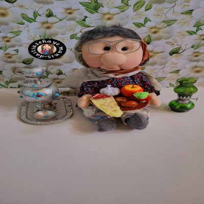 عروسک مادربزرگ