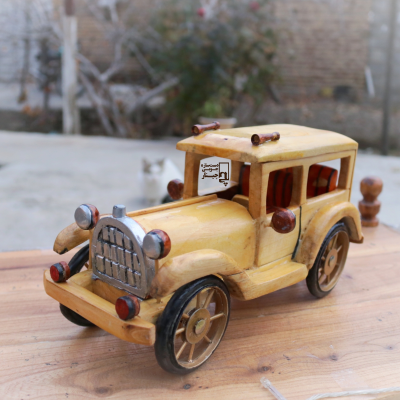 ماکت ماشین قدیمی (صنوبر )